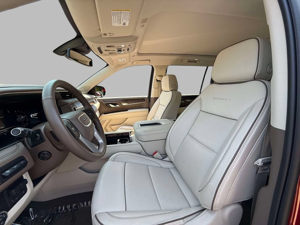 Used 2024 GMC Yukon XL Denali w/ Max Trailering Package AWD/4WD image 2
