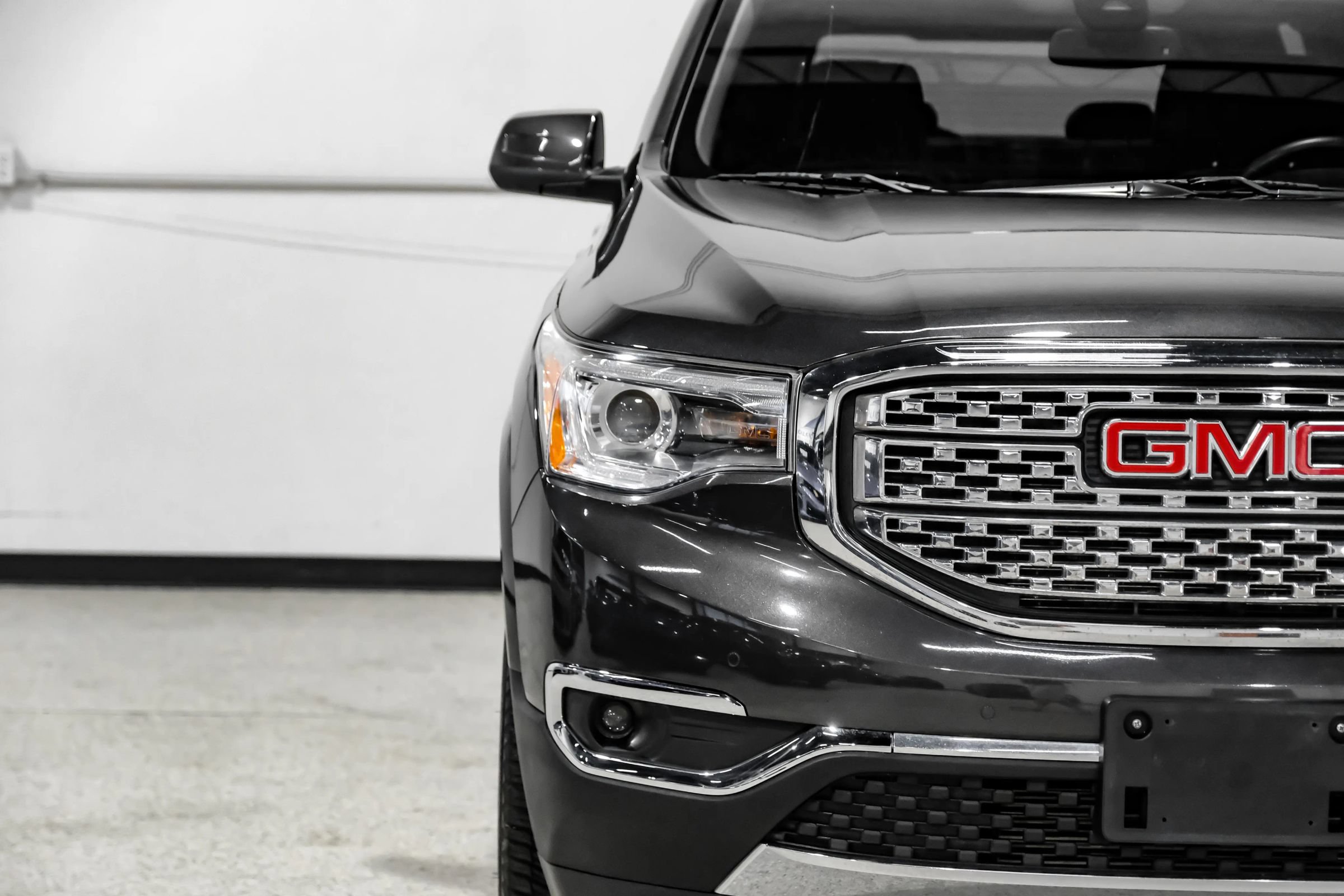Used 2017 GMC Acadia Denali AWD/4WD image 43