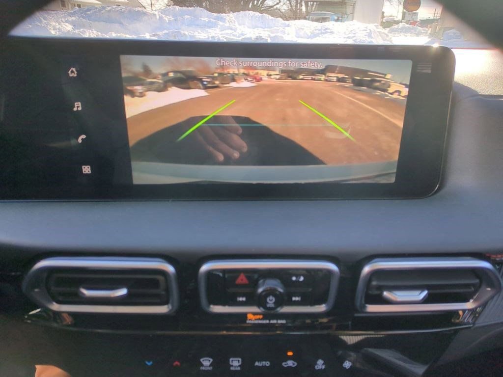 New 2026 Nissan Sentra SR w/ Floor Mat Package FWD image 44
