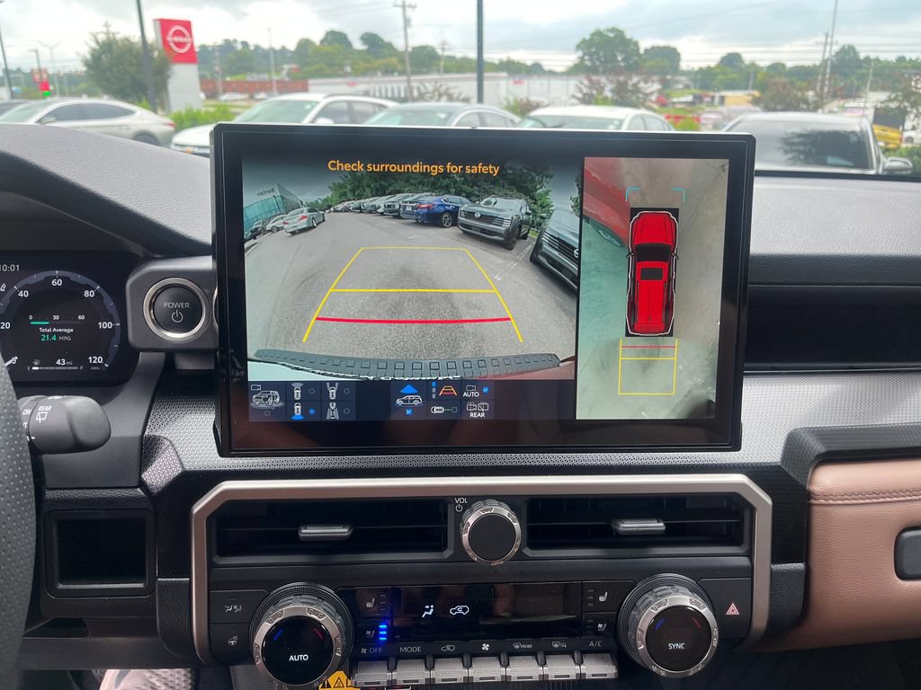 Used 2026 Toyota 4Runner Limited AWD/4WD image 17