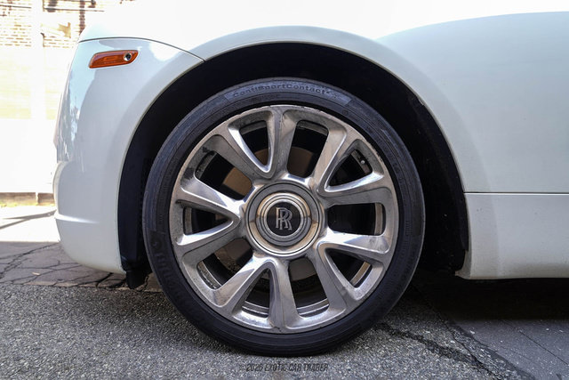 Used 2017 Rolls-Royce Wraith RWD image 61