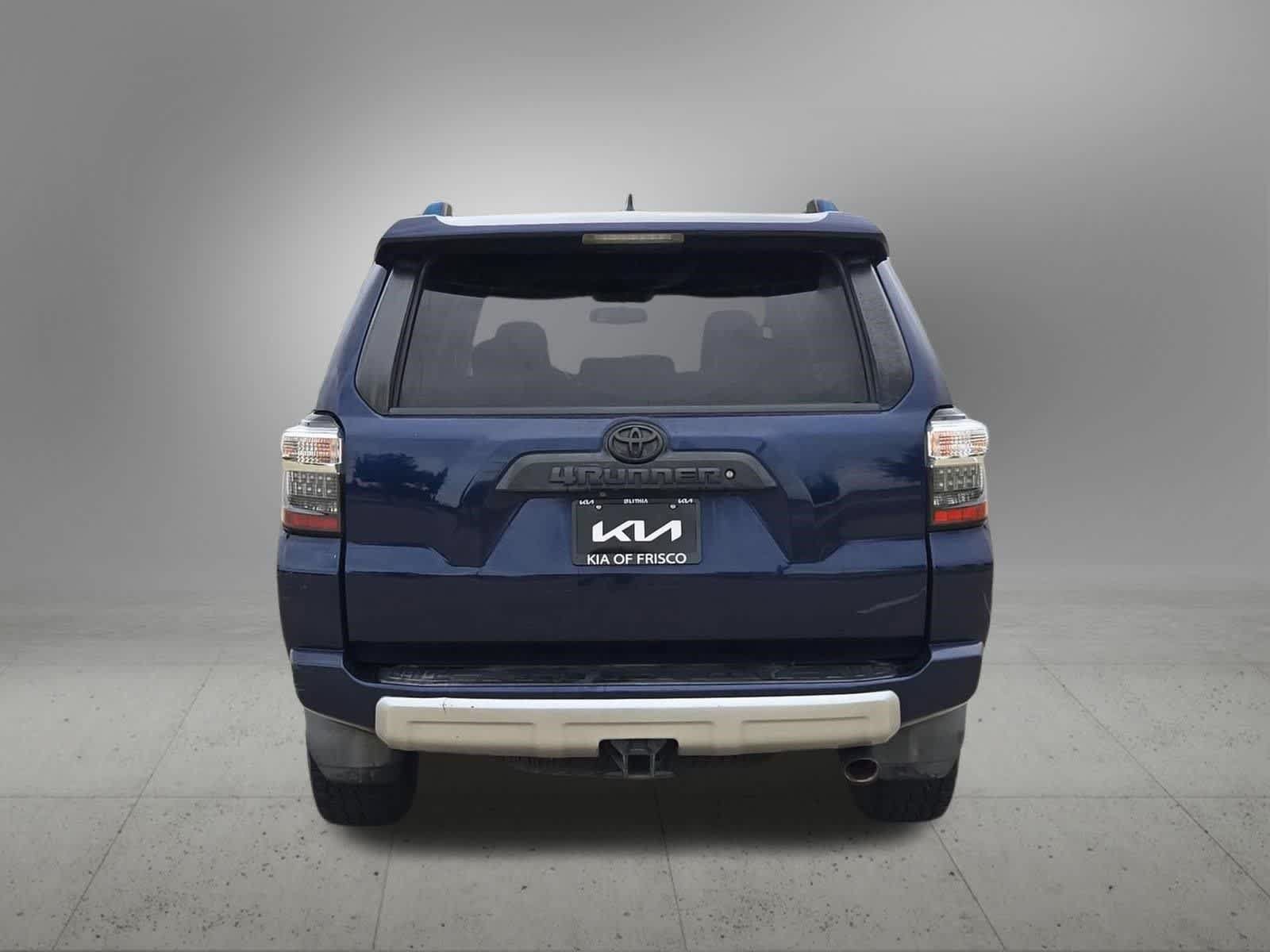Used 2018 Toyota 4Runner TRD Off-Road Premium AWD/4WD image 5