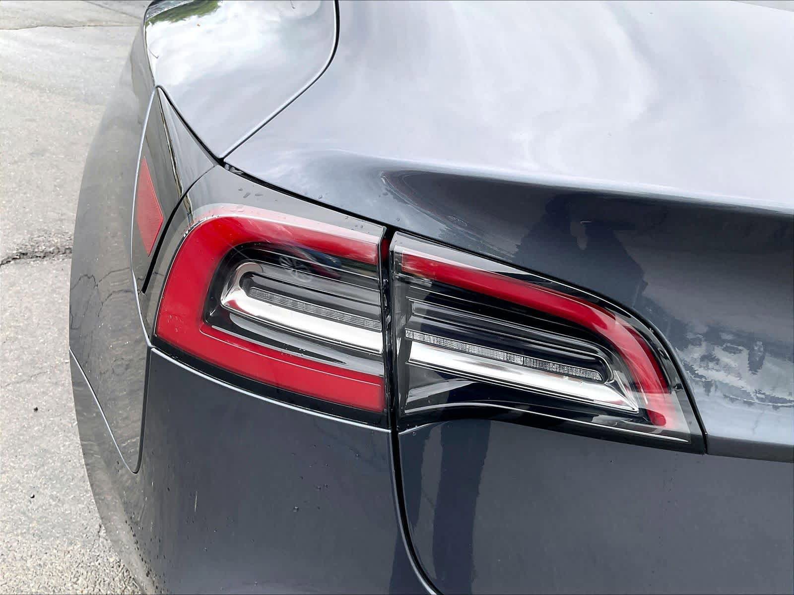 Used 2023 Tesla Model 3 Standard Range image 27