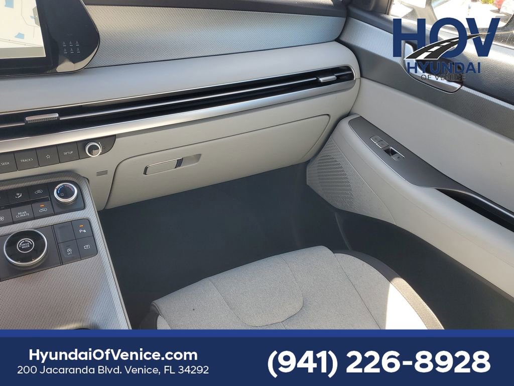 Used 2023 Hyundai Palisade SE image 24