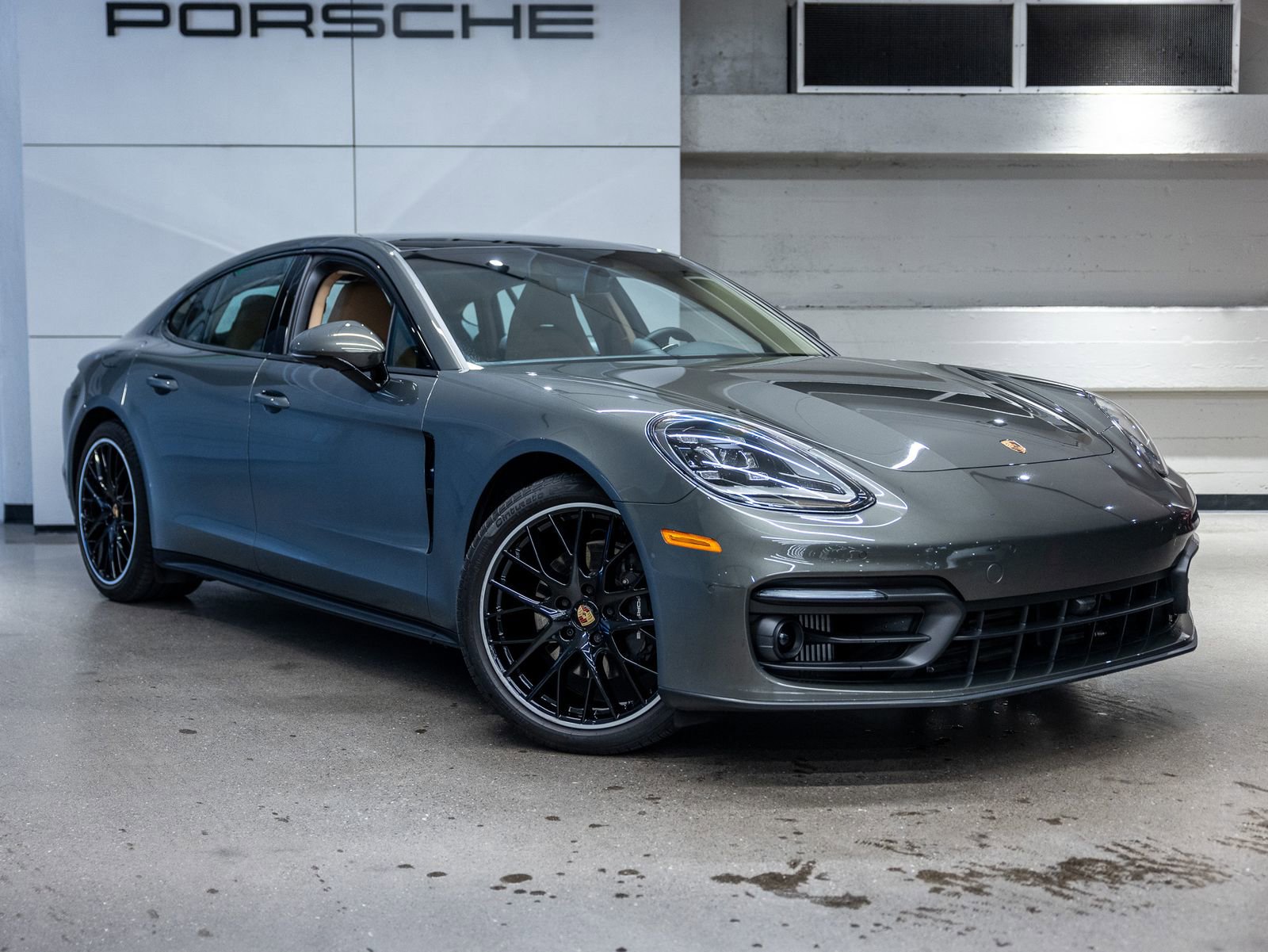 Certified 2023 Porsche Panamera Platinum Edition image 11