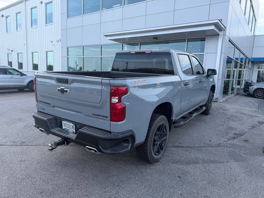 Used 2024 Chevrolet Silverado 1500 Custom Trail Boss w/ LPO, Dark Essentials Package AWD/4WD image 3