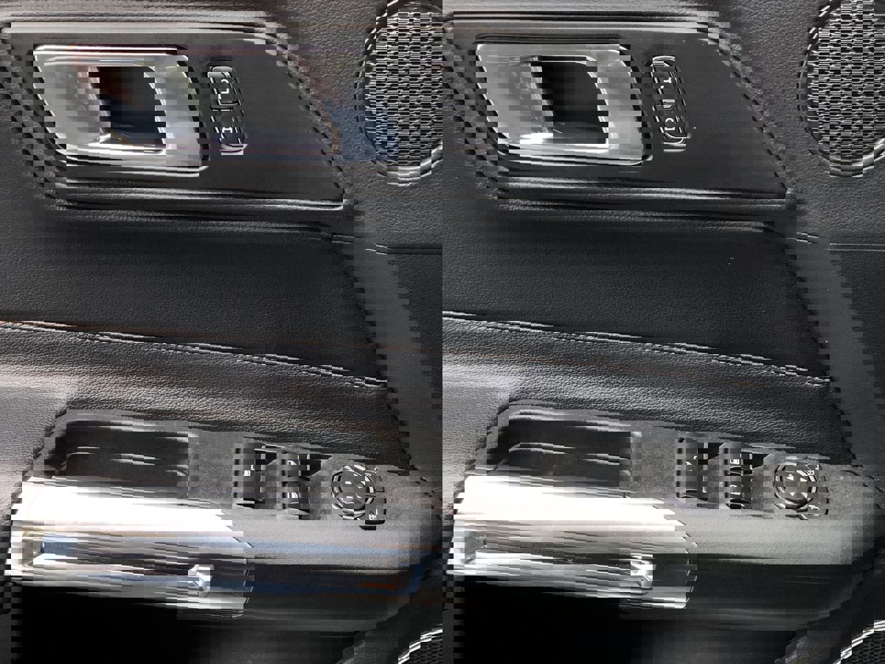 Used 2020 Ford Mustang Premium image 11