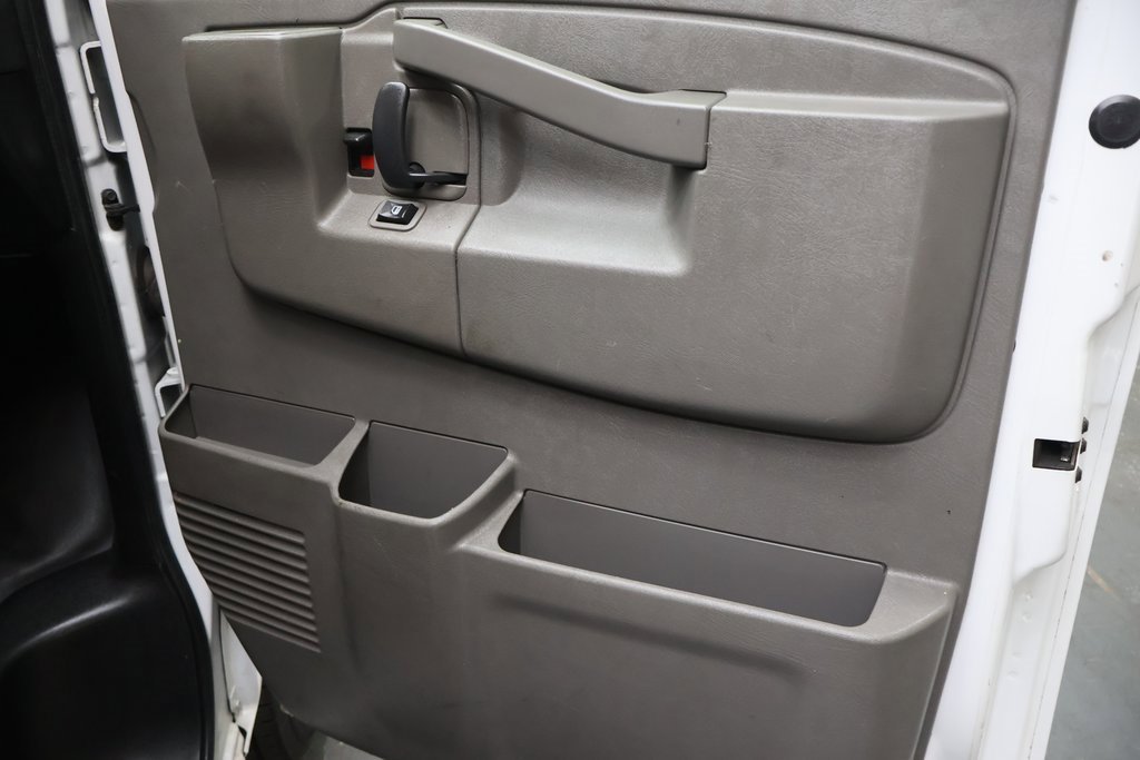 Used 2020 Chevrolet Express 3500 w/ Driver Convenience Package image 12