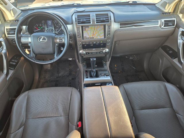 Used 2017 Lexus GX 460 w/ Navigation Package AWD/4WD image 9