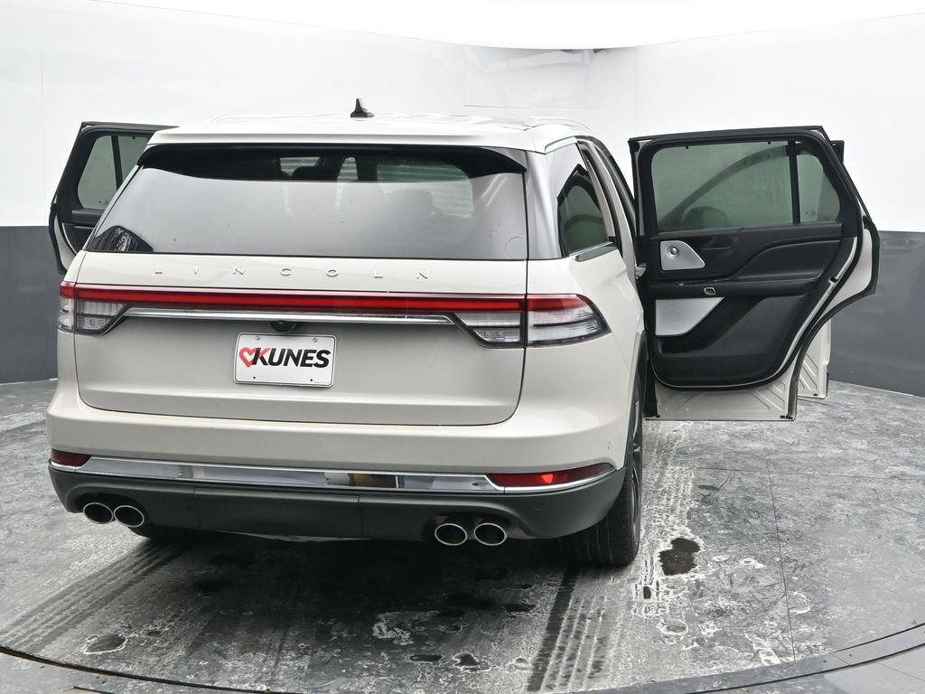 Used 2024 Lincoln Aviator Reserve w/ Equipment Group 201A AWD/4WD image 58