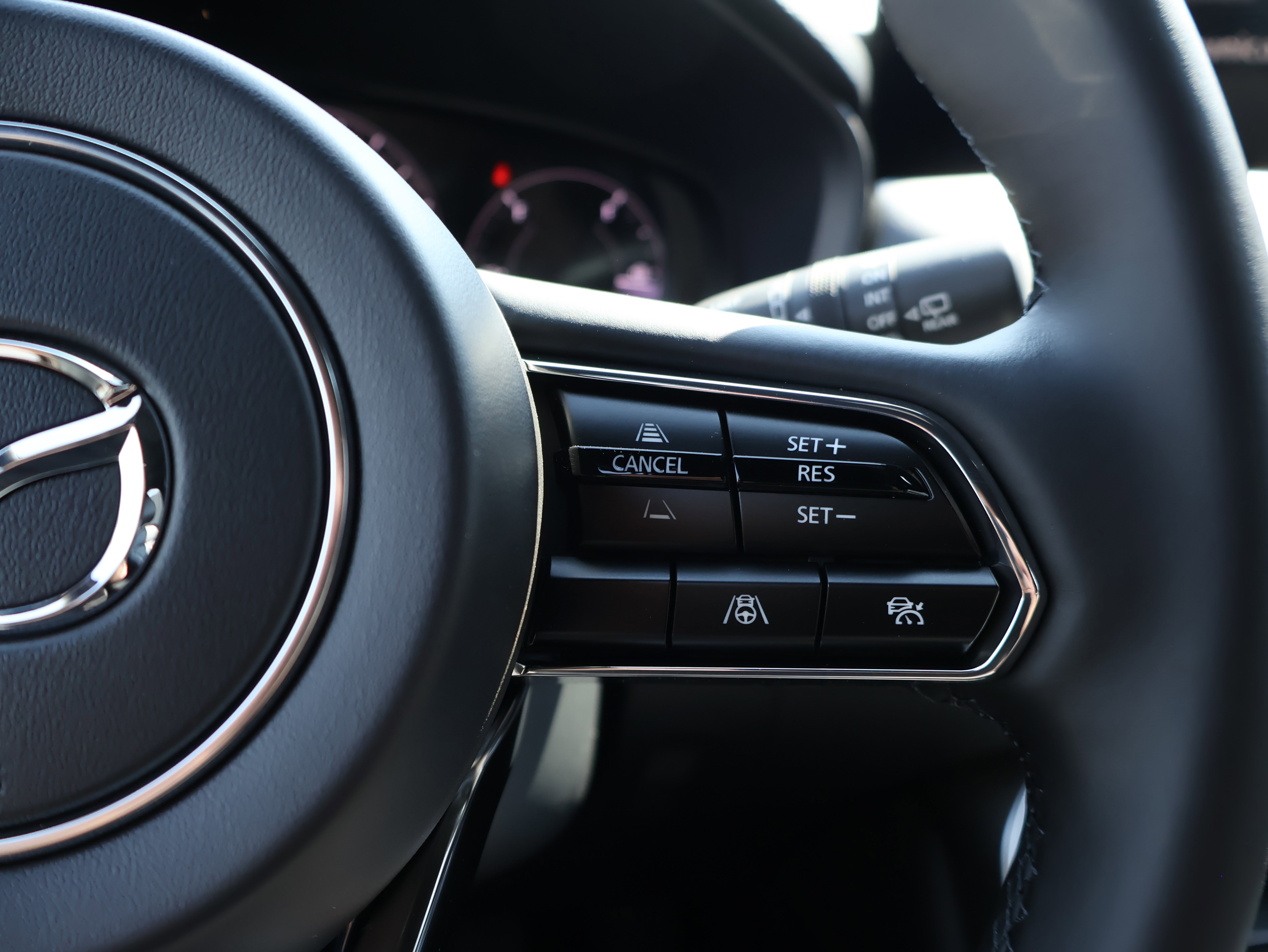 New 2025 MAZDA CX-90 Plug-In Hybrid w/ Premium Plus image 38