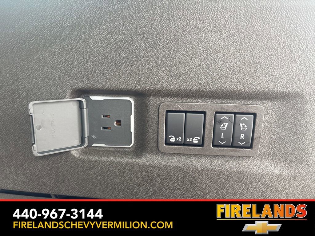 New 2026 Chevrolet Suburban LT w/ Comfort Package image 60