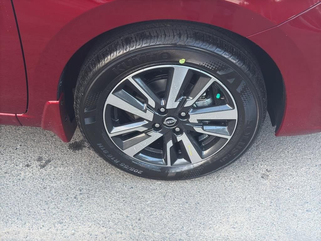 New 2025 Nissan Versa SV image 9