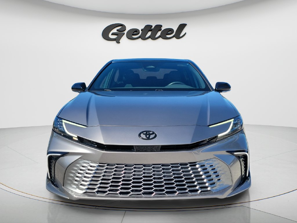 Used 2025 Toyota Camry XSE FWD image 2