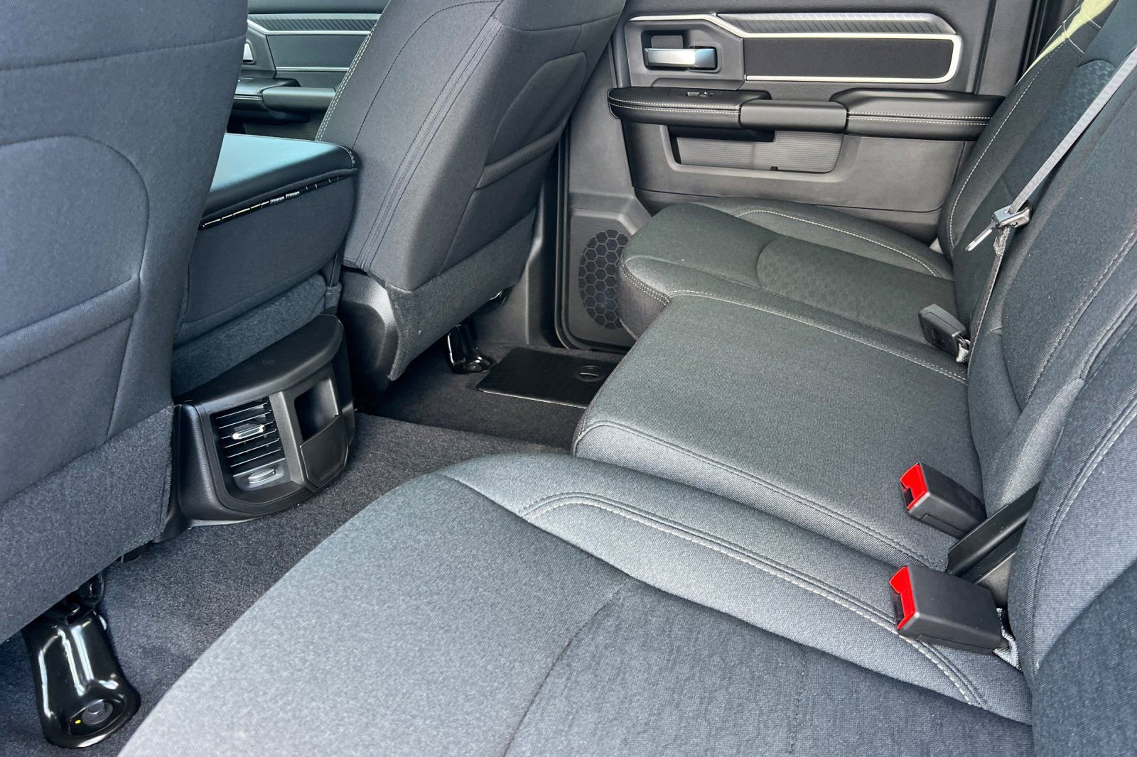 New 2026 RAM 3500 Big Horn AWD/4WD image 8