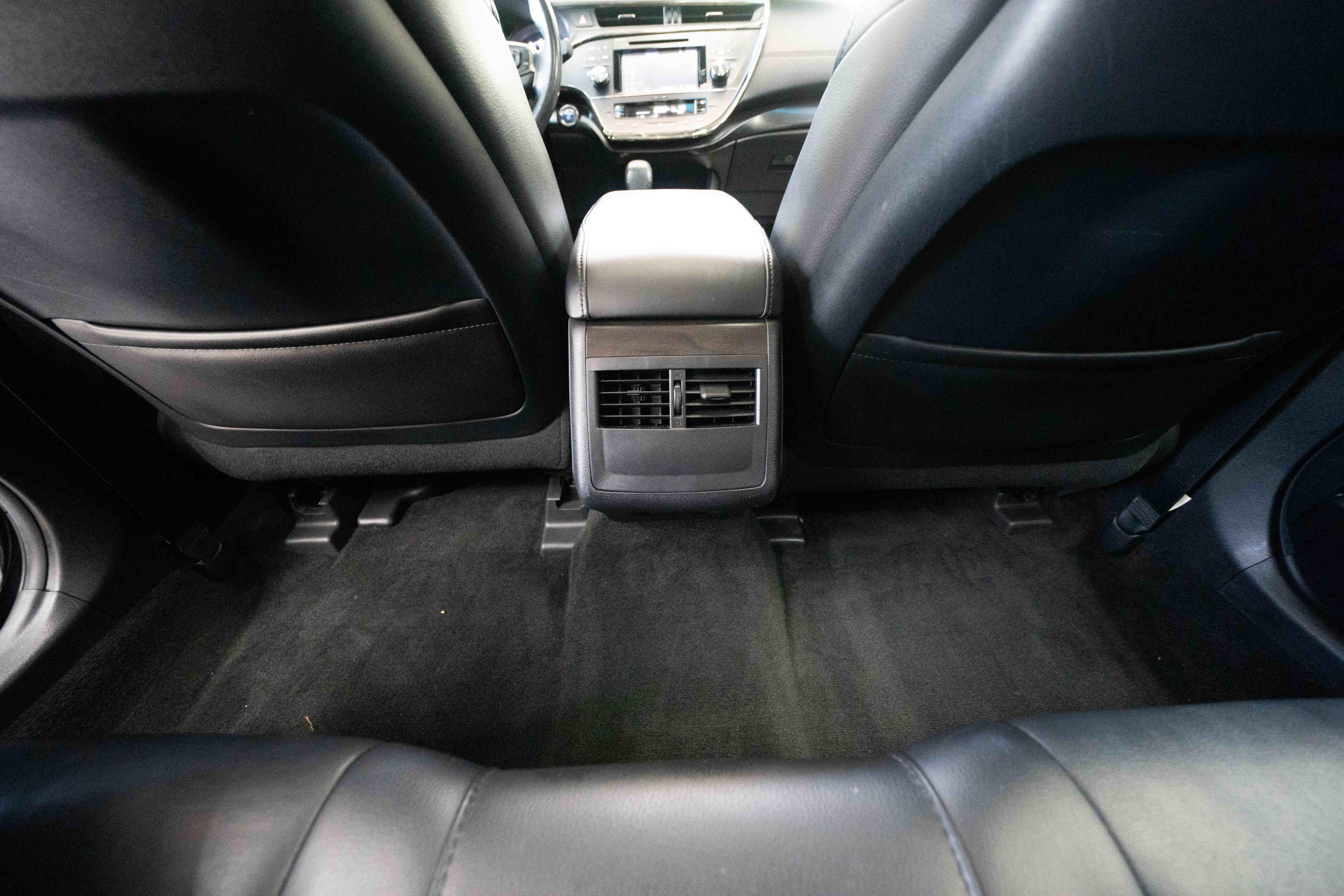 Used 2016 Toyota Avalon XLE Premium w/ Protection Package FWD image 22
