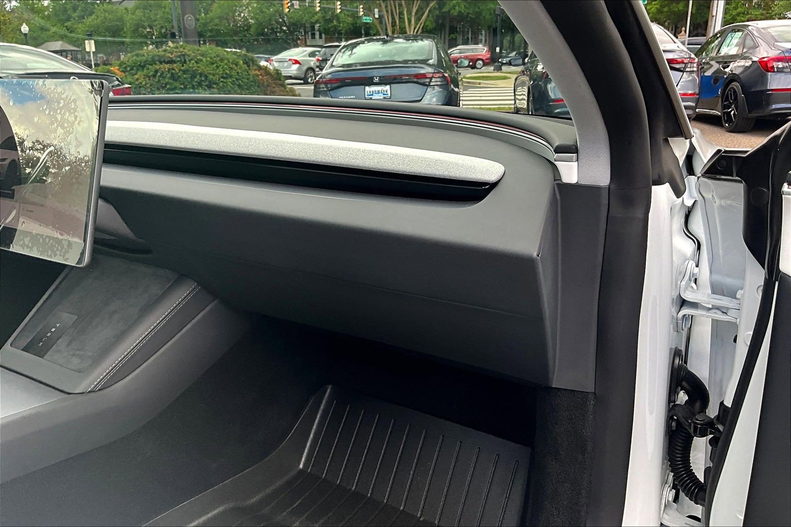 Used 2025 Tesla Model 3 Long Range RWD image 16