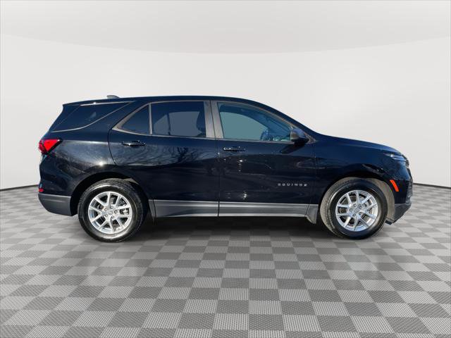 Used 2024 Chevrolet Equinox LS w/ LS Convenience Package image 8
