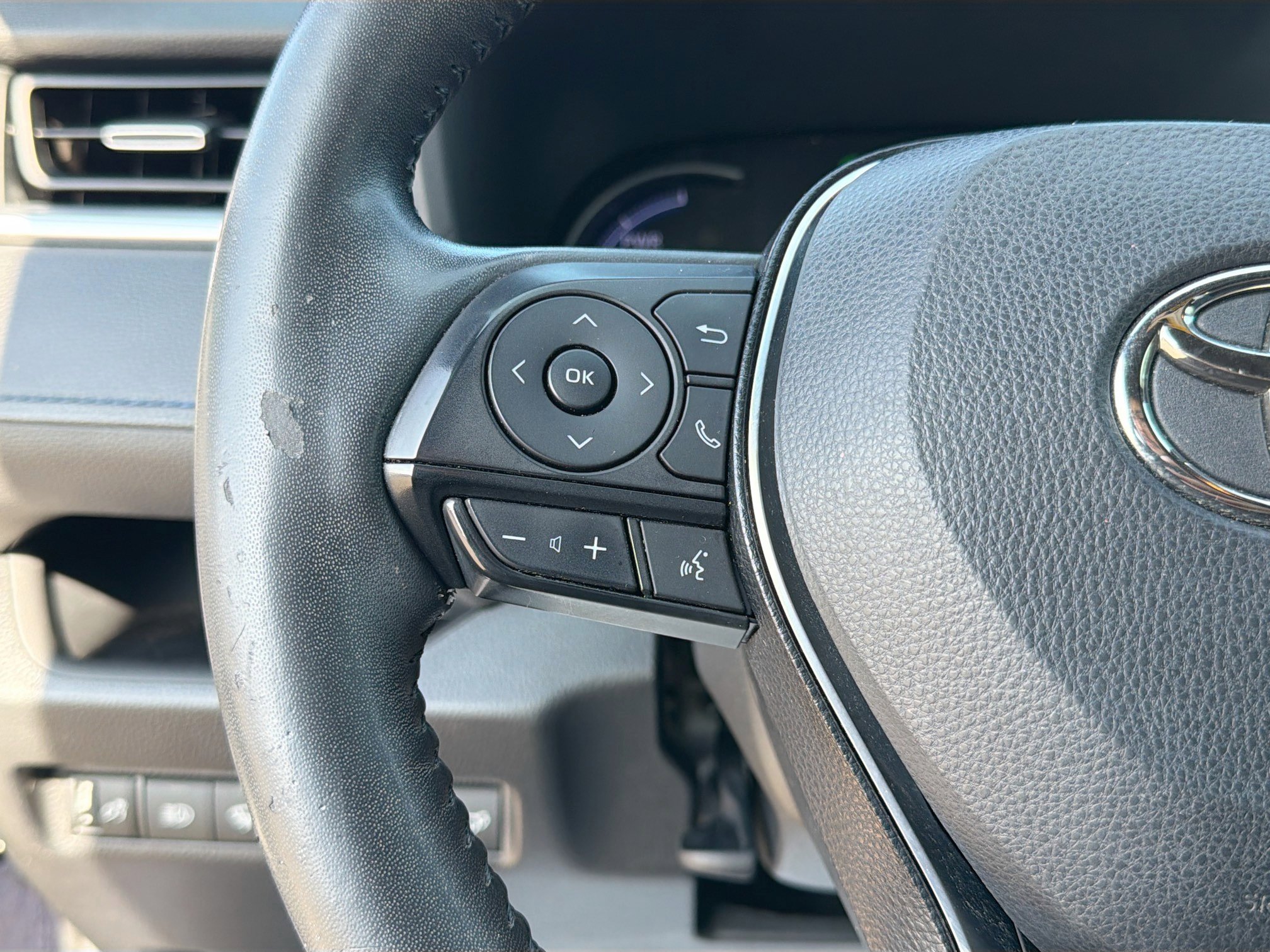 Used 2020 Toyota RAV4 XSE image 37