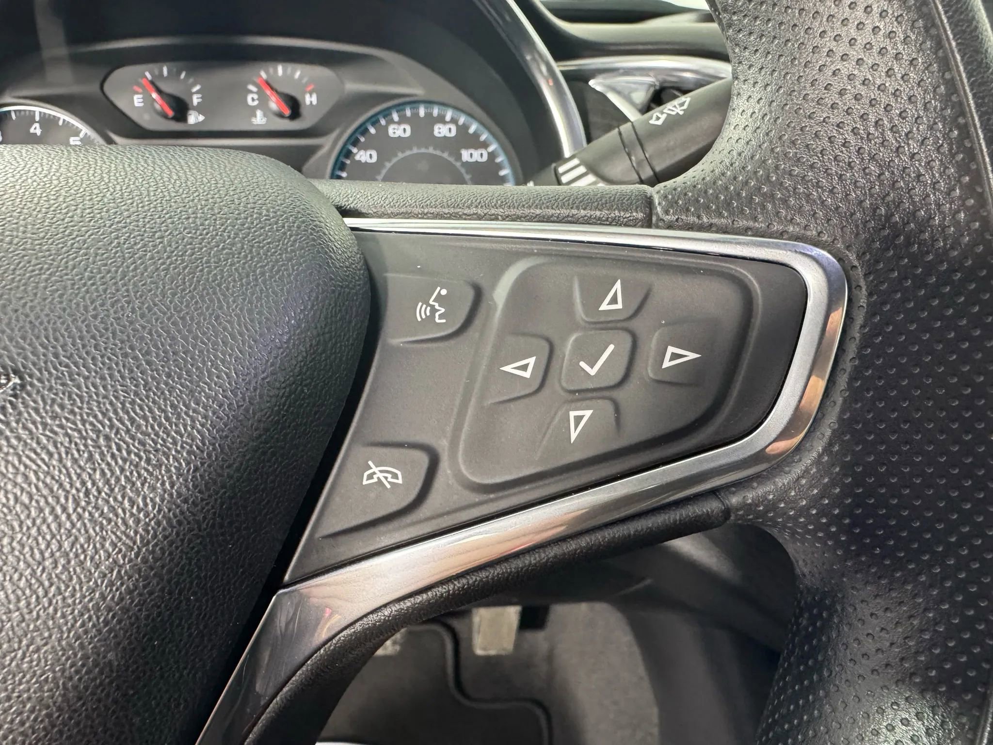 Used 2020 Chevrolet Malibu LT image 16