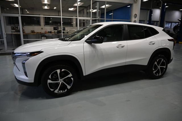 New 2026 Chevrolet Trax RS w/ Driver Confidence Package image 7