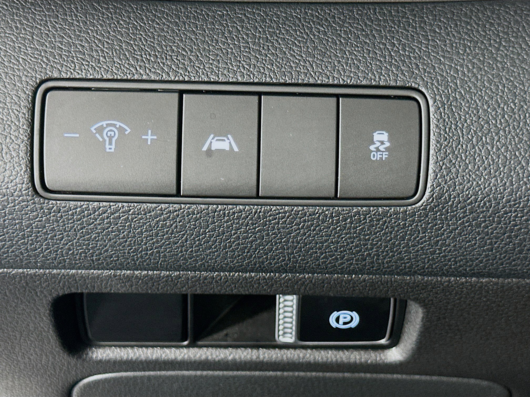 Used 2023 Hyundai Santa Fe SE image 17