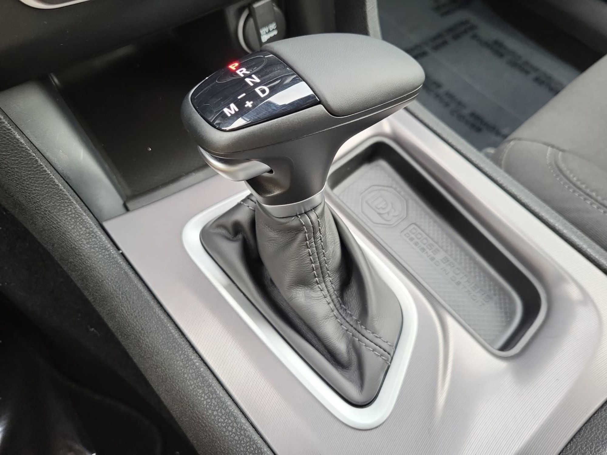 Used 2023 Dodge Charger R/T w/ Technology Group image 15