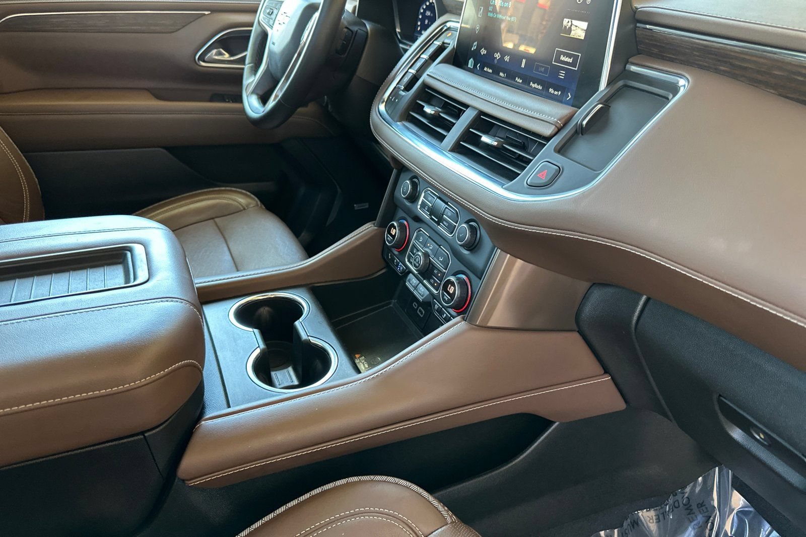 Certified 2023 Chevrolet Tahoe High Country w/ Premium Package AWD/4WD image 18