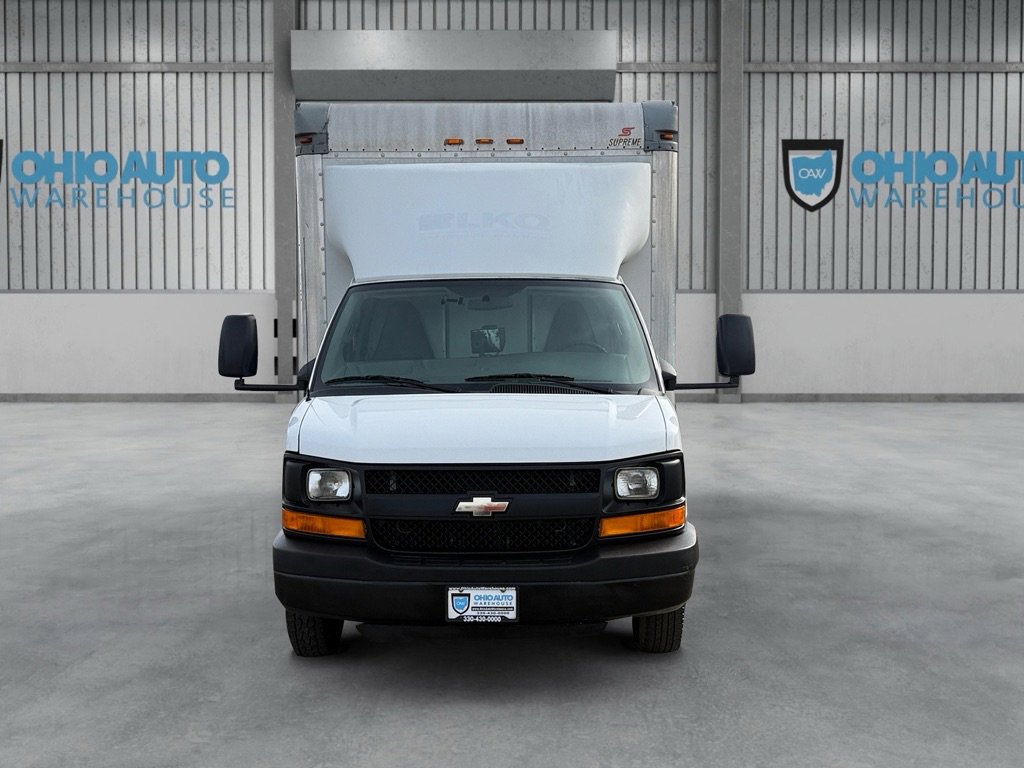 Used 2016 Chevrolet Express 3500 RWD image 2