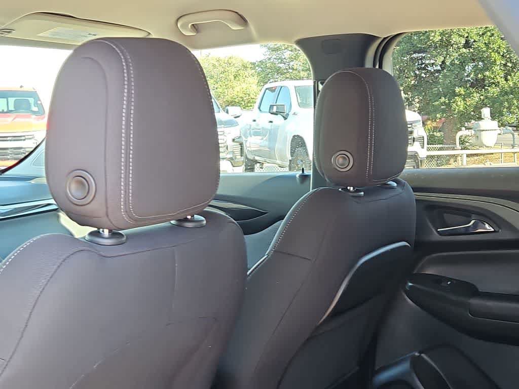 Used 2026 Chevrolet TrailBlazer LT FWD image 16