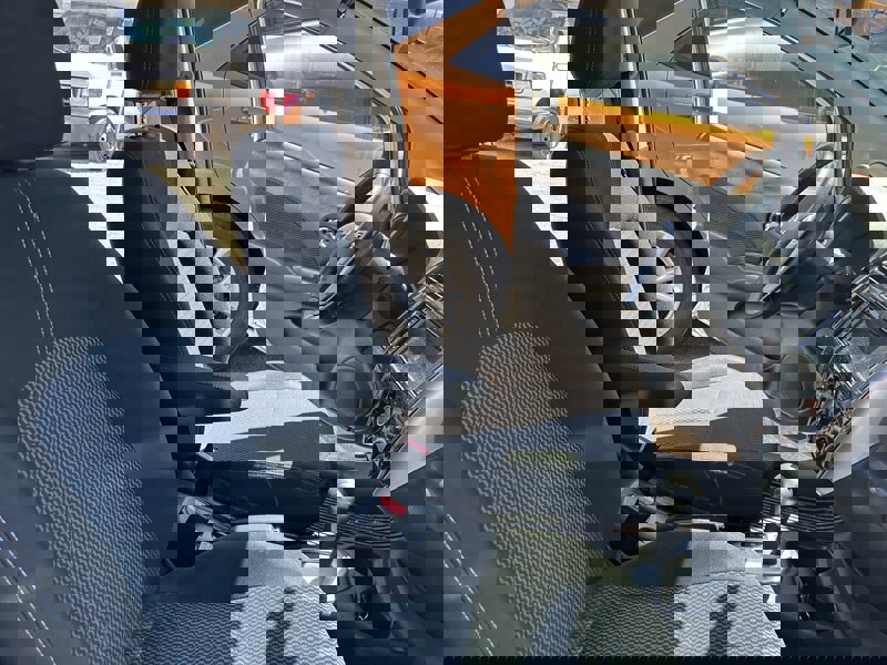 Used 2015 Nissan Versa Note SV image 26