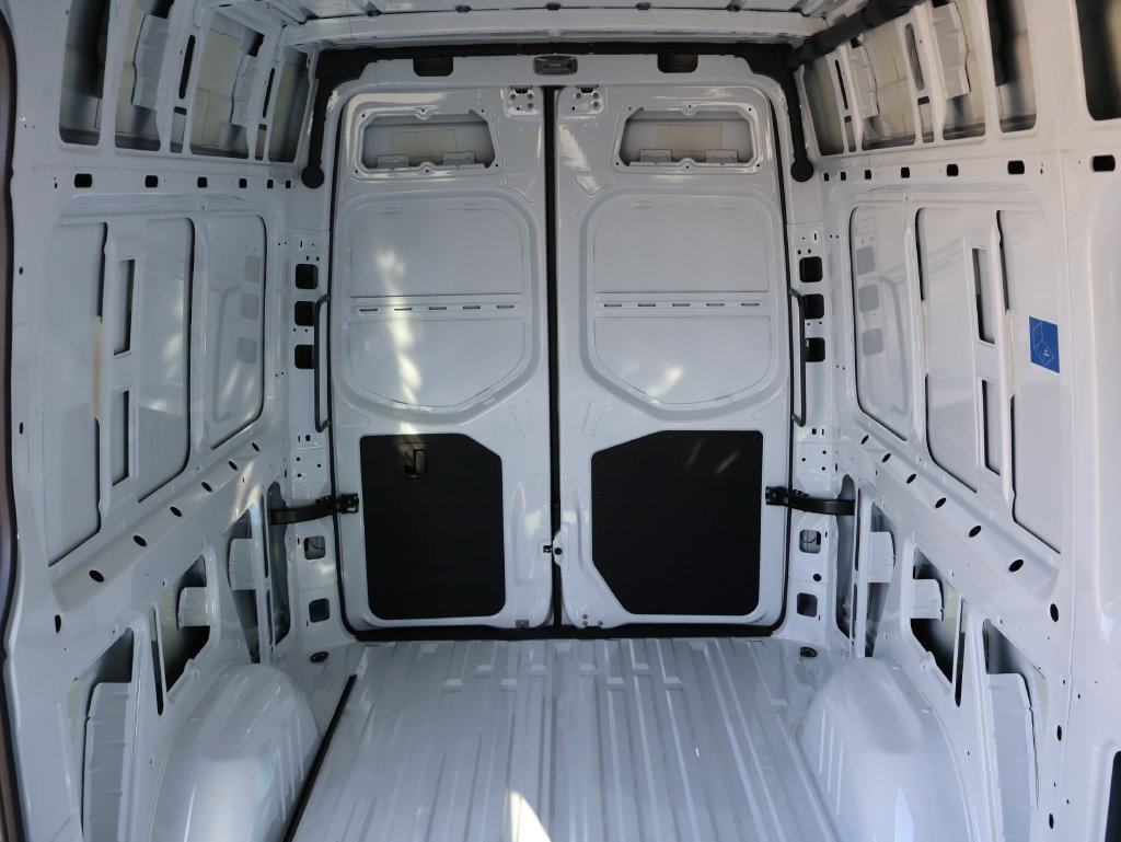 Used 2025 Mercedes-Benz Sprinter 2500 image 15