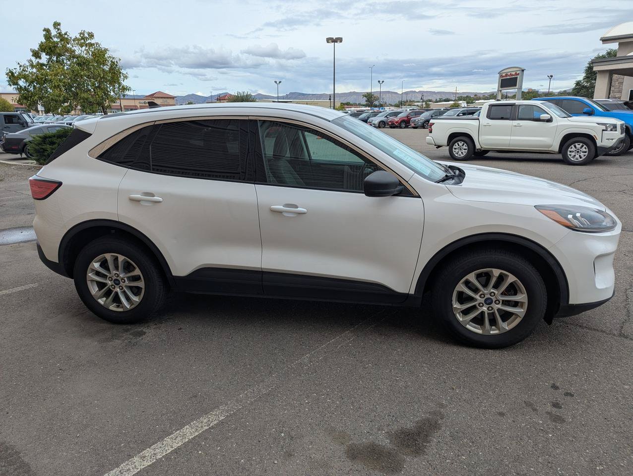 Used 2022 Ford Escape SE w/ Convenience Package AWD/4WD image 6