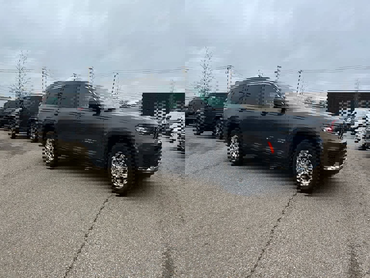 Certified 2024 Jeep Grand Cherokee L Laredo image 8