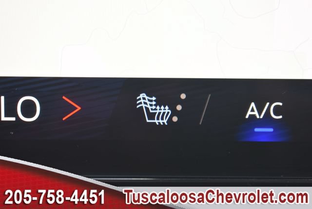 Used 2025 Chevrolet Traverse LT w/ LPO, Floor Liner Package FWD image 40