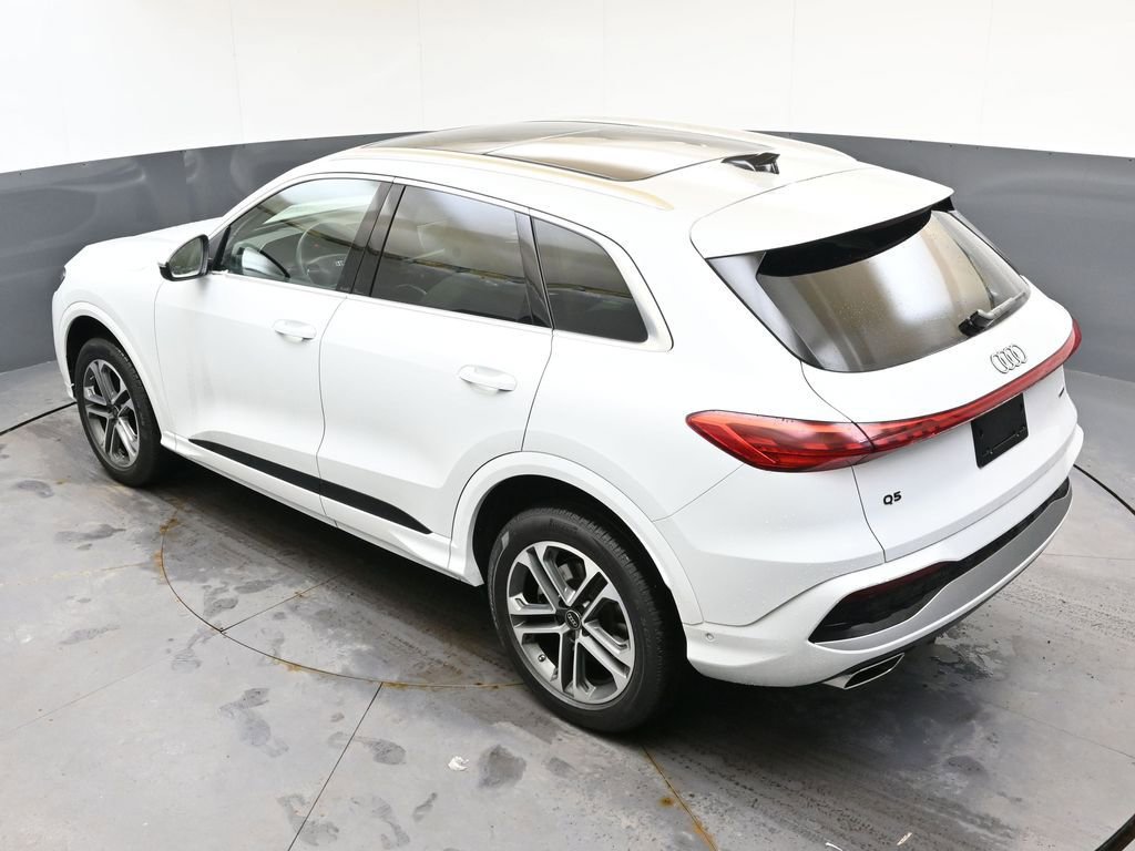 Certified 2025 Audi Q5 Premium w/ 19" Wheel Package image 38