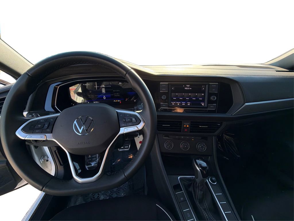 Used 2023 Volkswagen Jetta Sport image 28