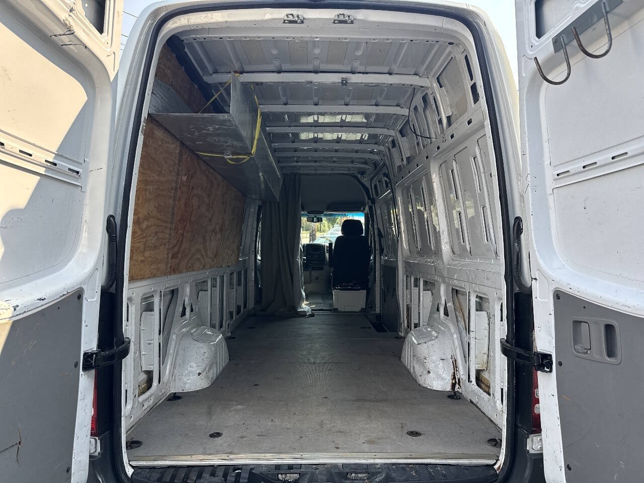 Used 2014 Mercedes-Benz Sprinter 2500 image 6