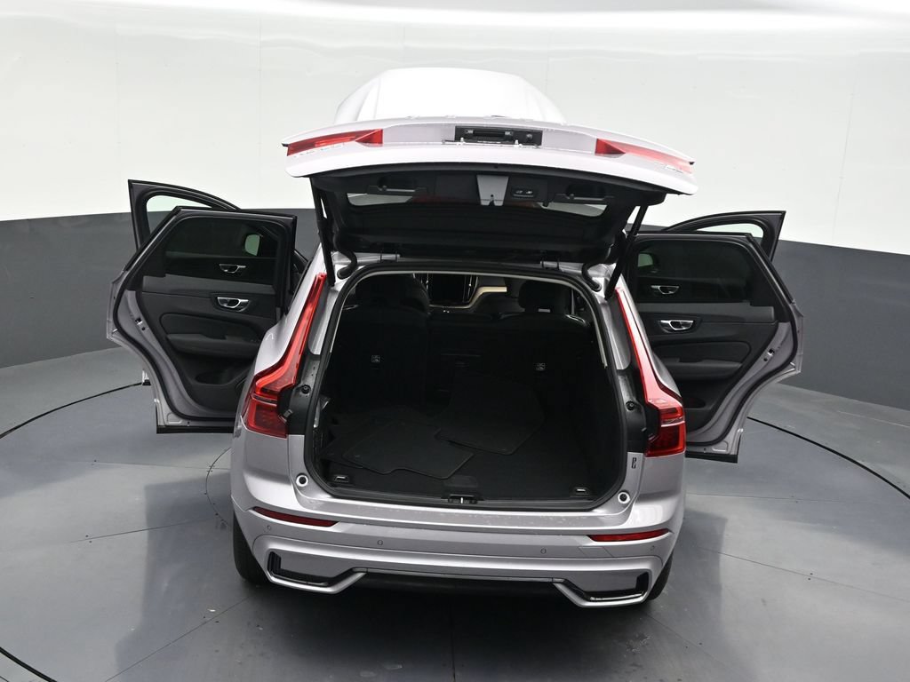 New 2026 Volvo XC60 T8 Core AWD/4WD image 33