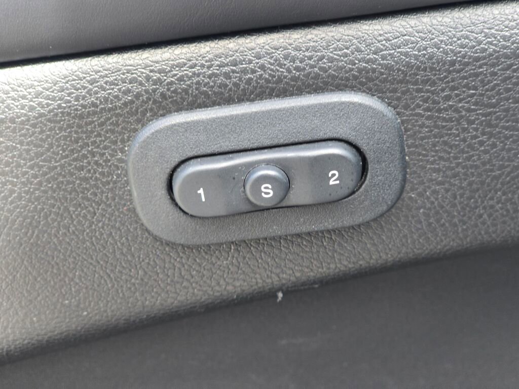 Used 2020 Jeep Grand Cherokee Overland image 30