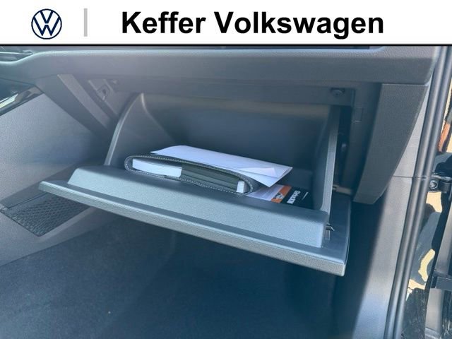 New 2026 Volkswagen GTI SE FWD image 34