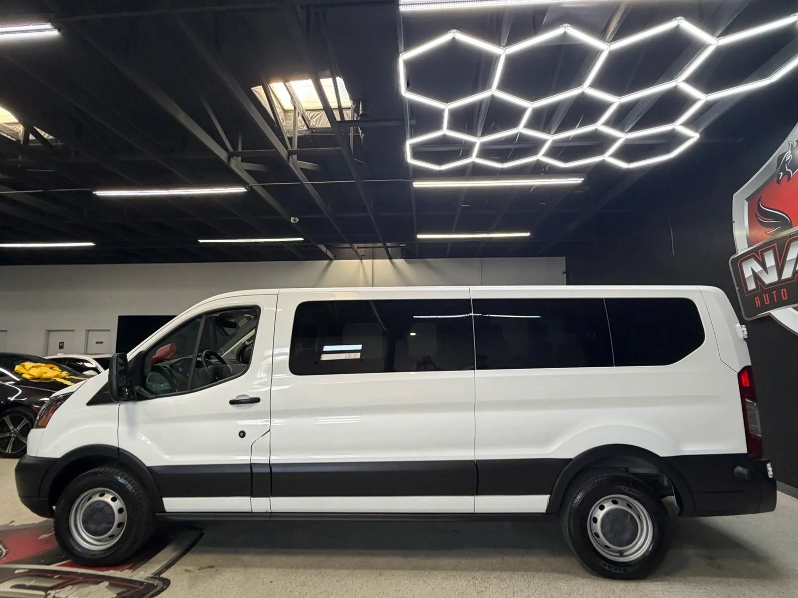 Used 2018 Ford Transit 350 XL RWD image 18