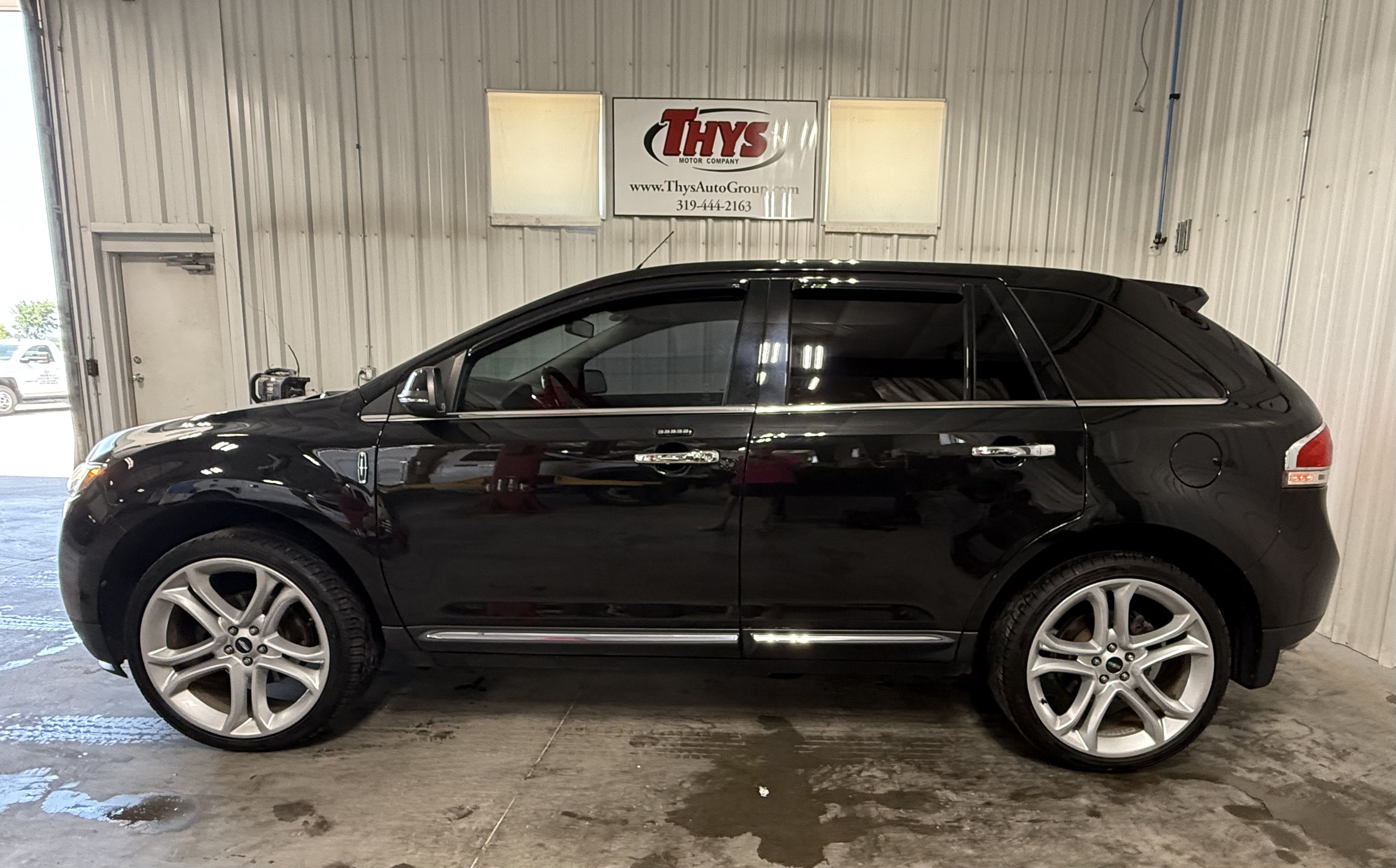 Used 2014 Lincoln MKX AWD w/ Equipment Group 102A image 14