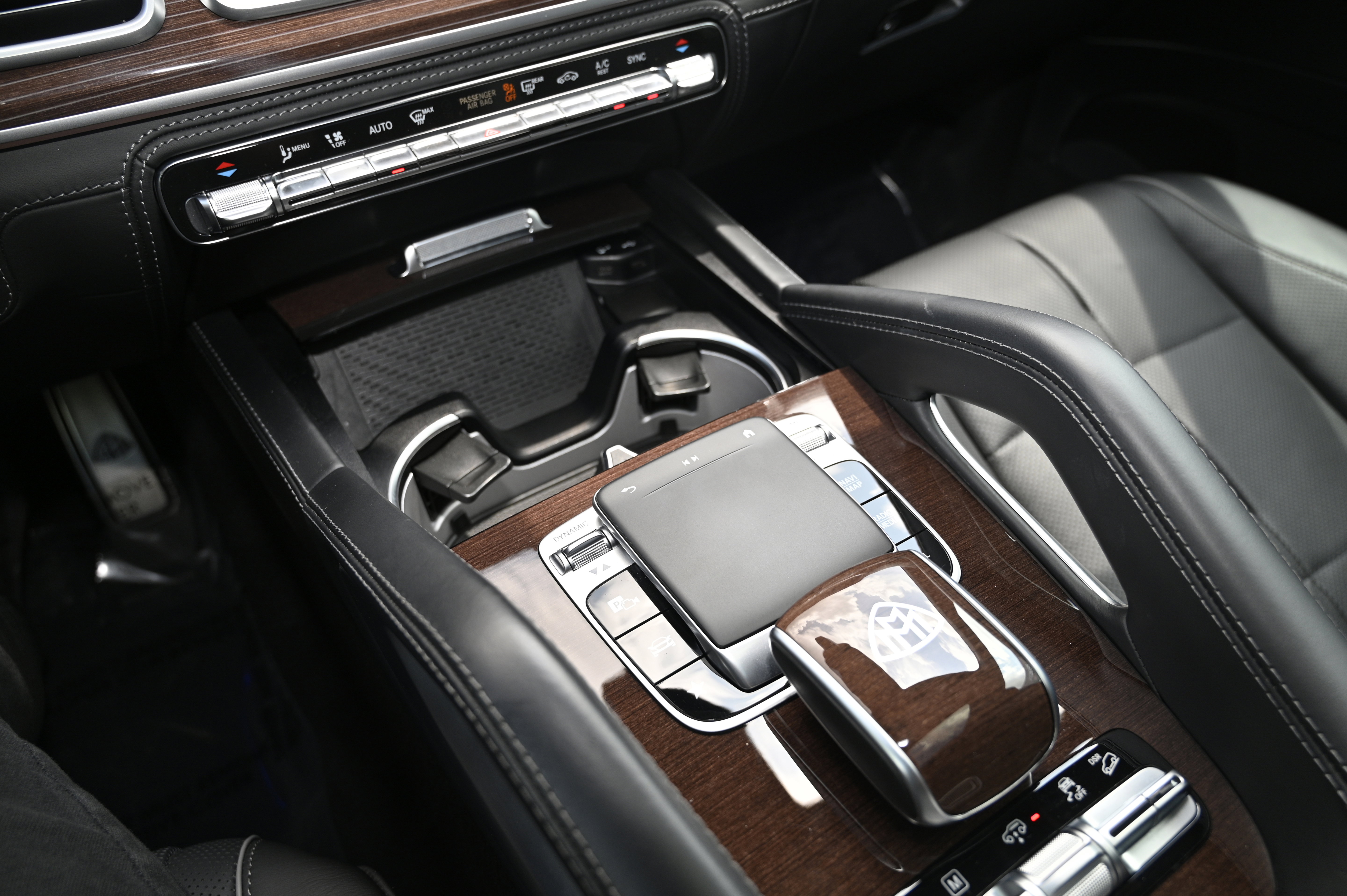 Used 2023 Mercedes-Benz Maybach GLS 600 4MATIC image 31