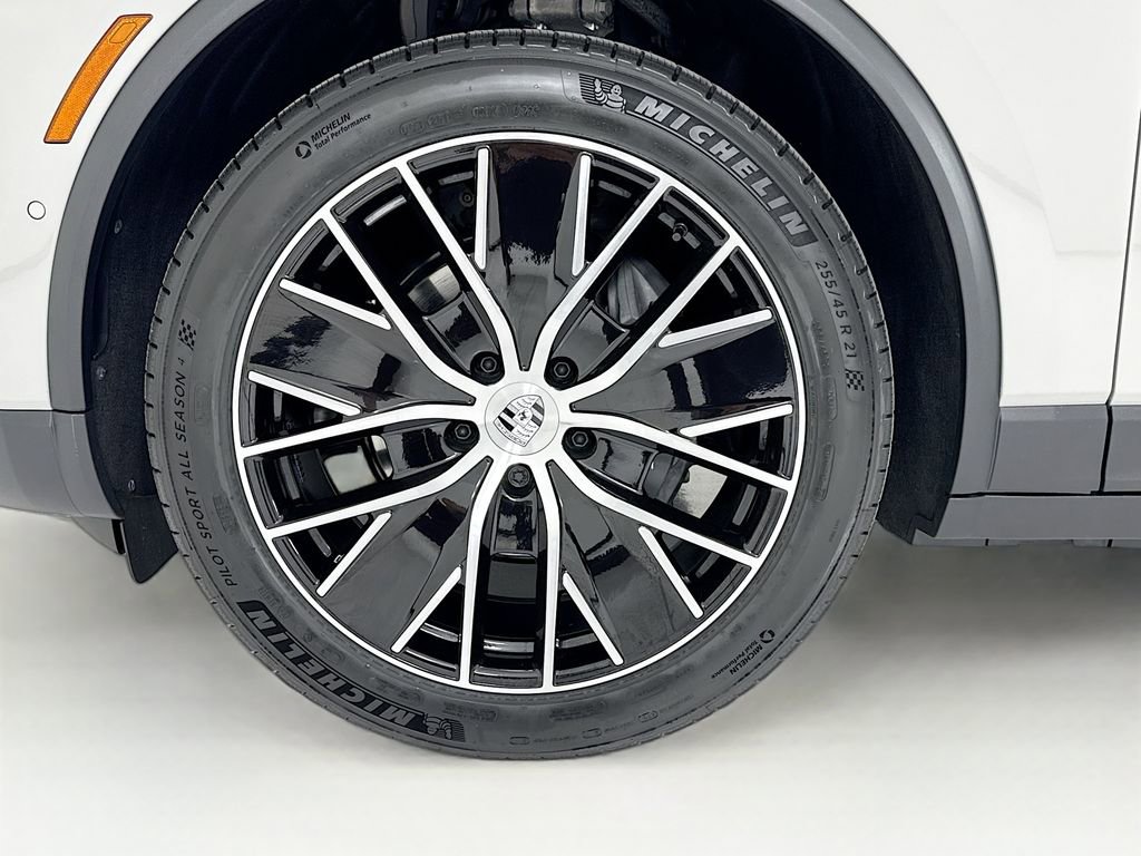 New 2026 Porsche Macan Electric image 35