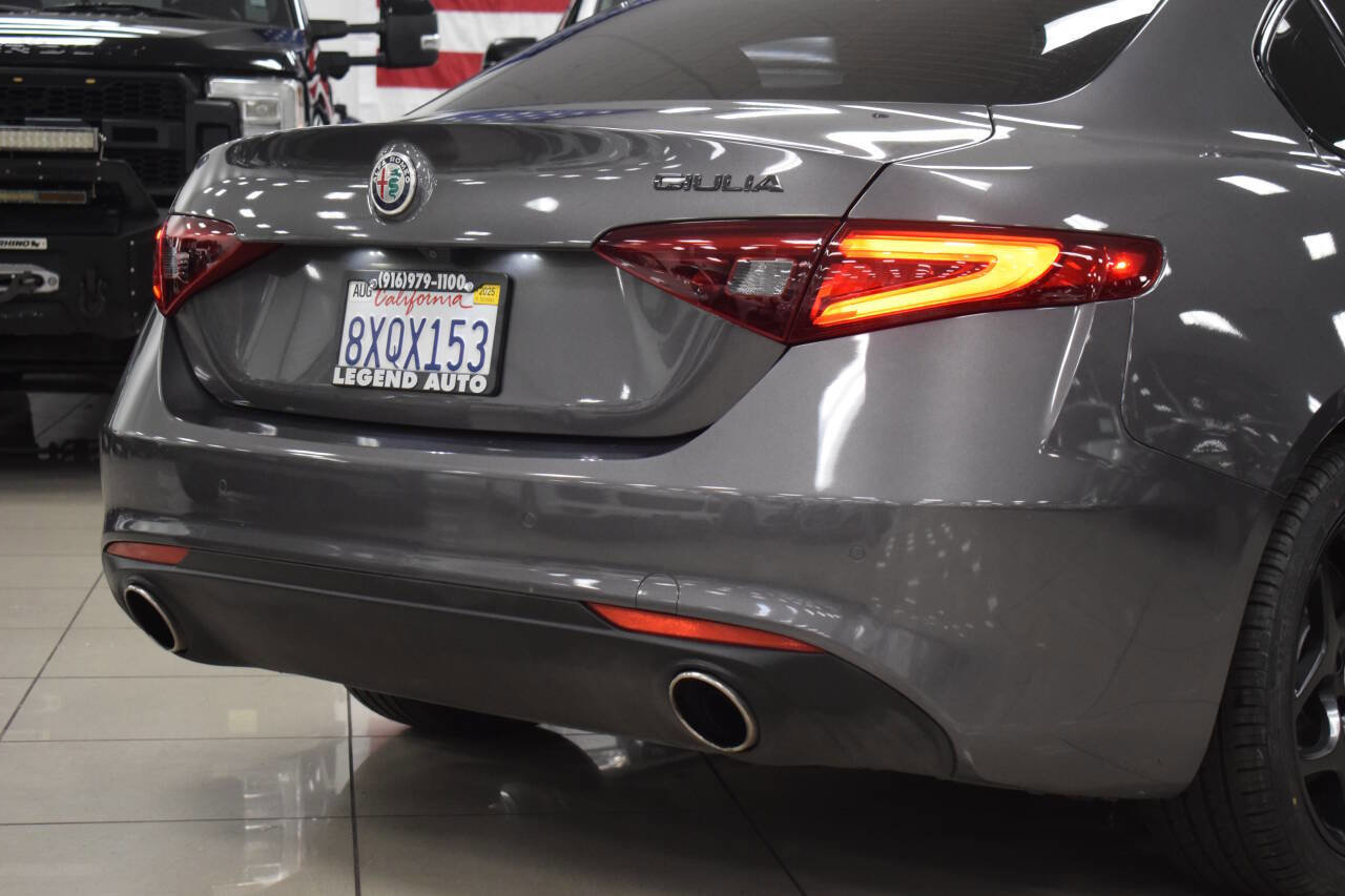 Used 2021 Alfa Romeo Giulia Sprint w/ Nero Edizione image 23