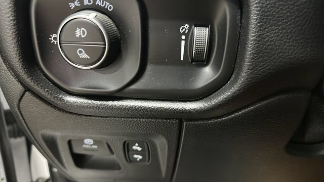 Used 2022 RAM 1500 Big Horn AWD/4WD image 13