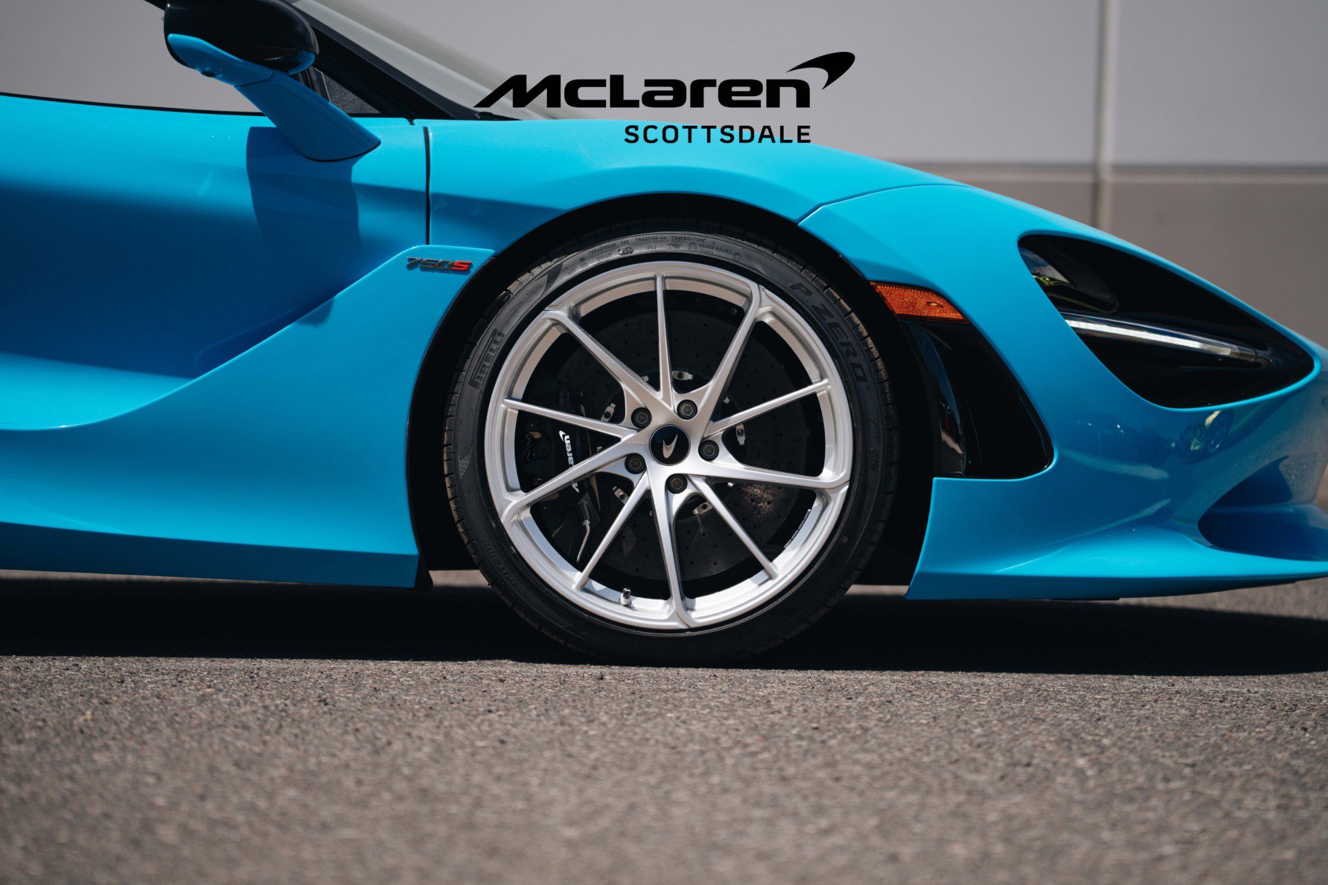 Used 2025 McLaren 750S Spider image 20