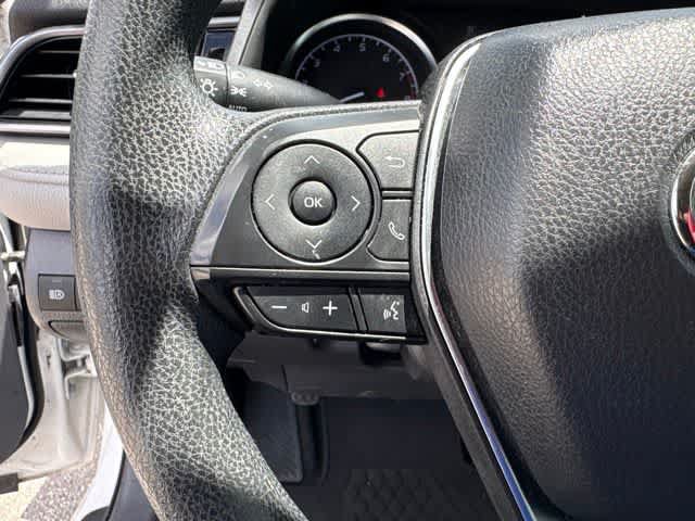 Used 2019 Toyota Camry LE FWD image 12