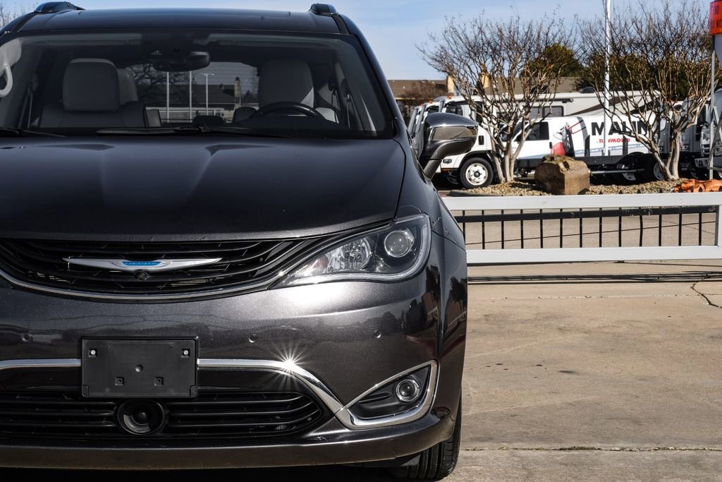 Used 2019 Chrysler Pacifica Limited w/ Advanced Safetytec Group image 52